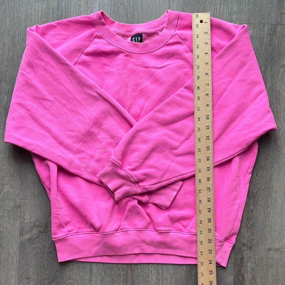 GAP Pink Crewneck Sweatshirt & Jogger Set Size Medium - Picture 2 of 9